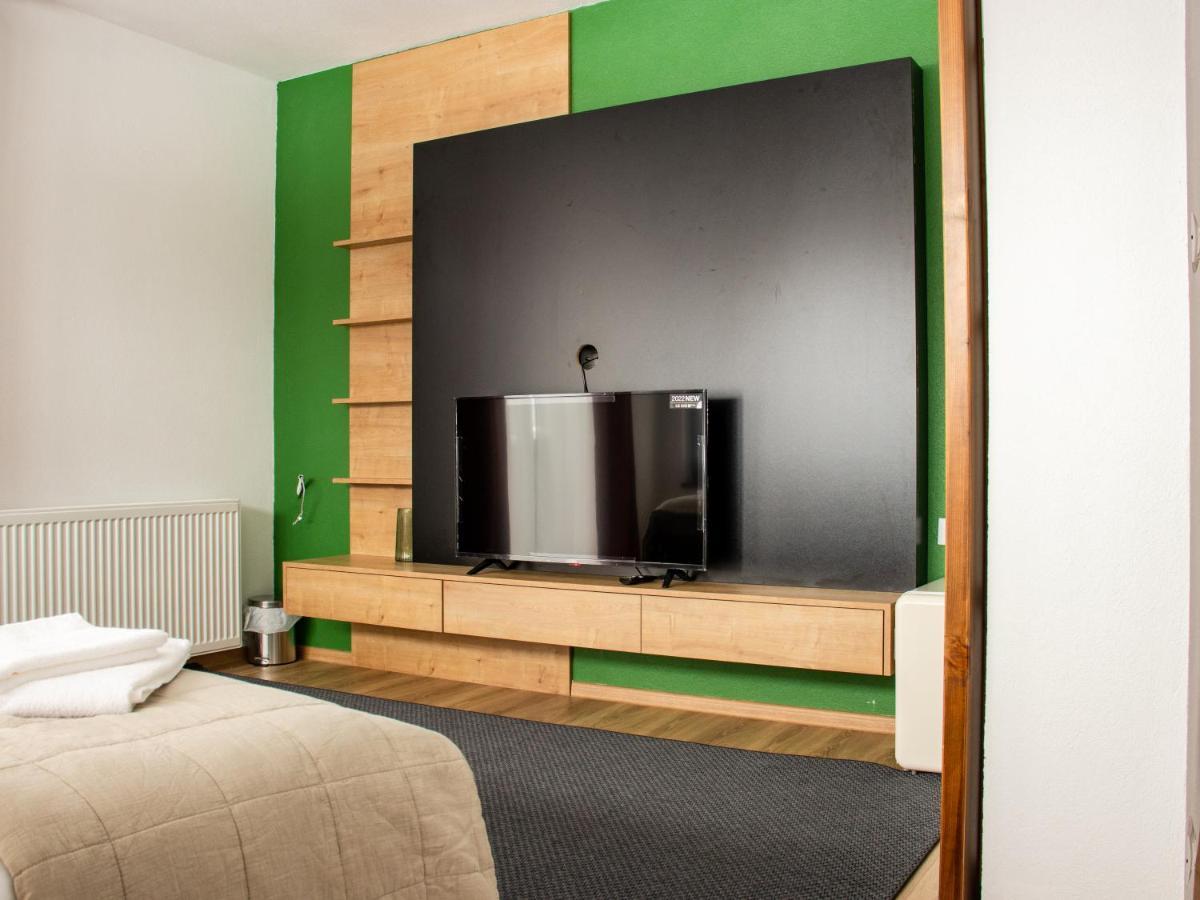 Chalet Delut Botus Bagian luar foto