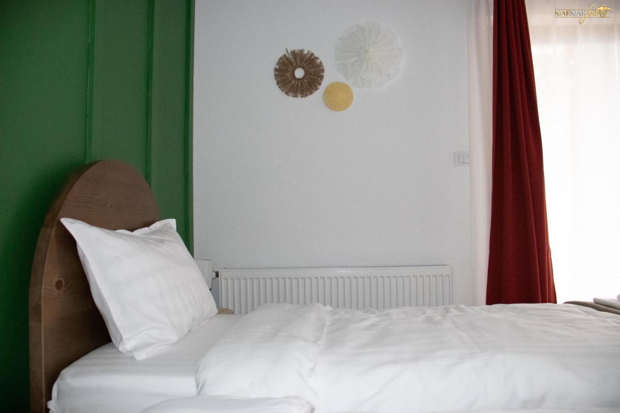 Chalet Delut Botus Bagian luar foto